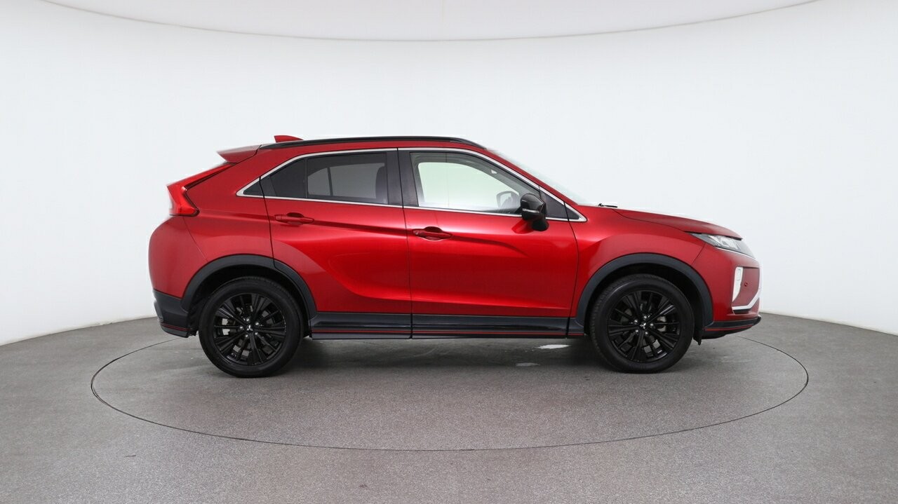 Mitsubishi Eclipse Cross image 3