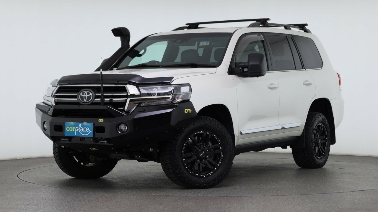 Toyota Landcruiser image 2