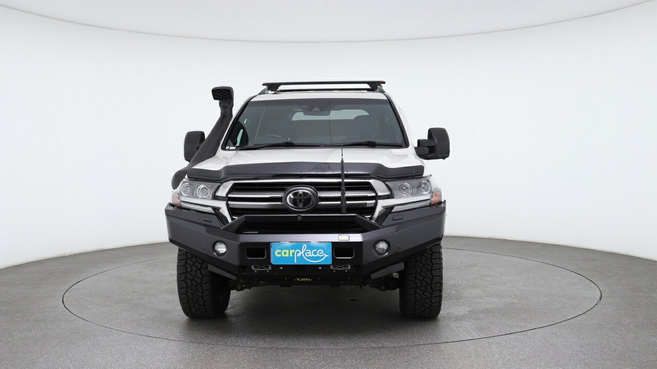 Toyota Landcruiser image 3