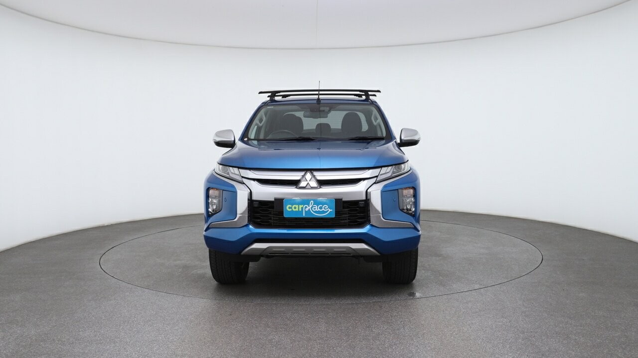 Mitsubishi Triton image 2