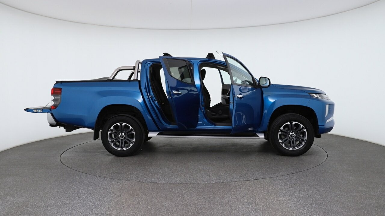 Mitsubishi Triton image 4