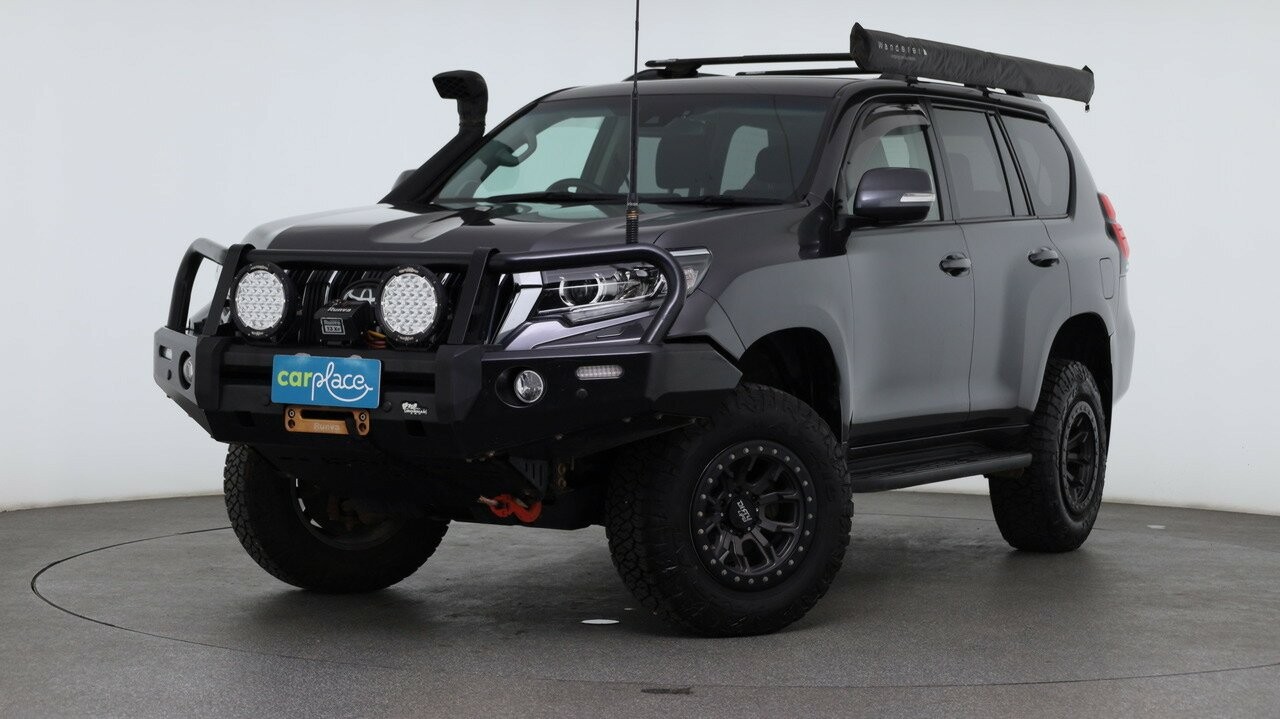 Toyota Landcruiser Prado image 2