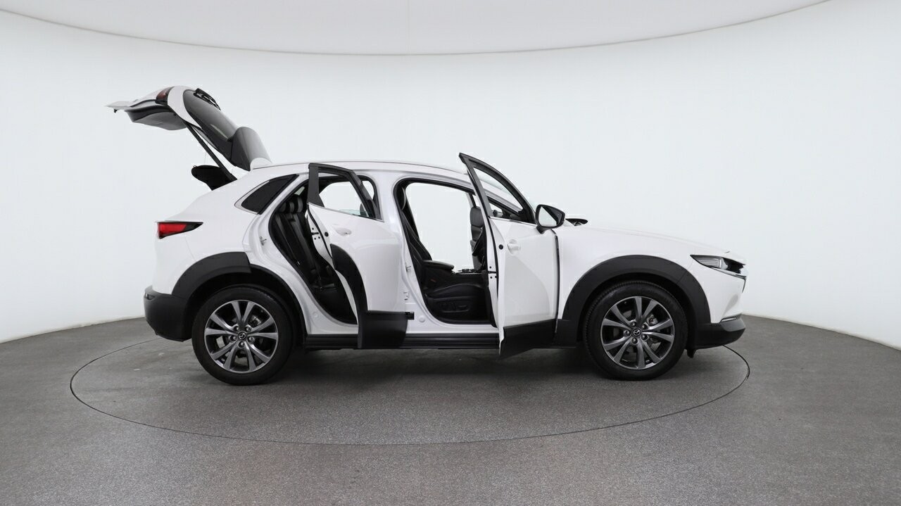 Mazda Cx-30 image 4