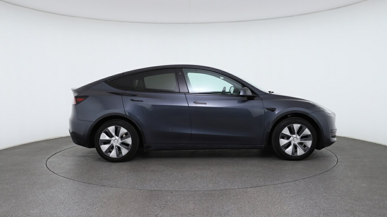 Tesla Model Y image 3