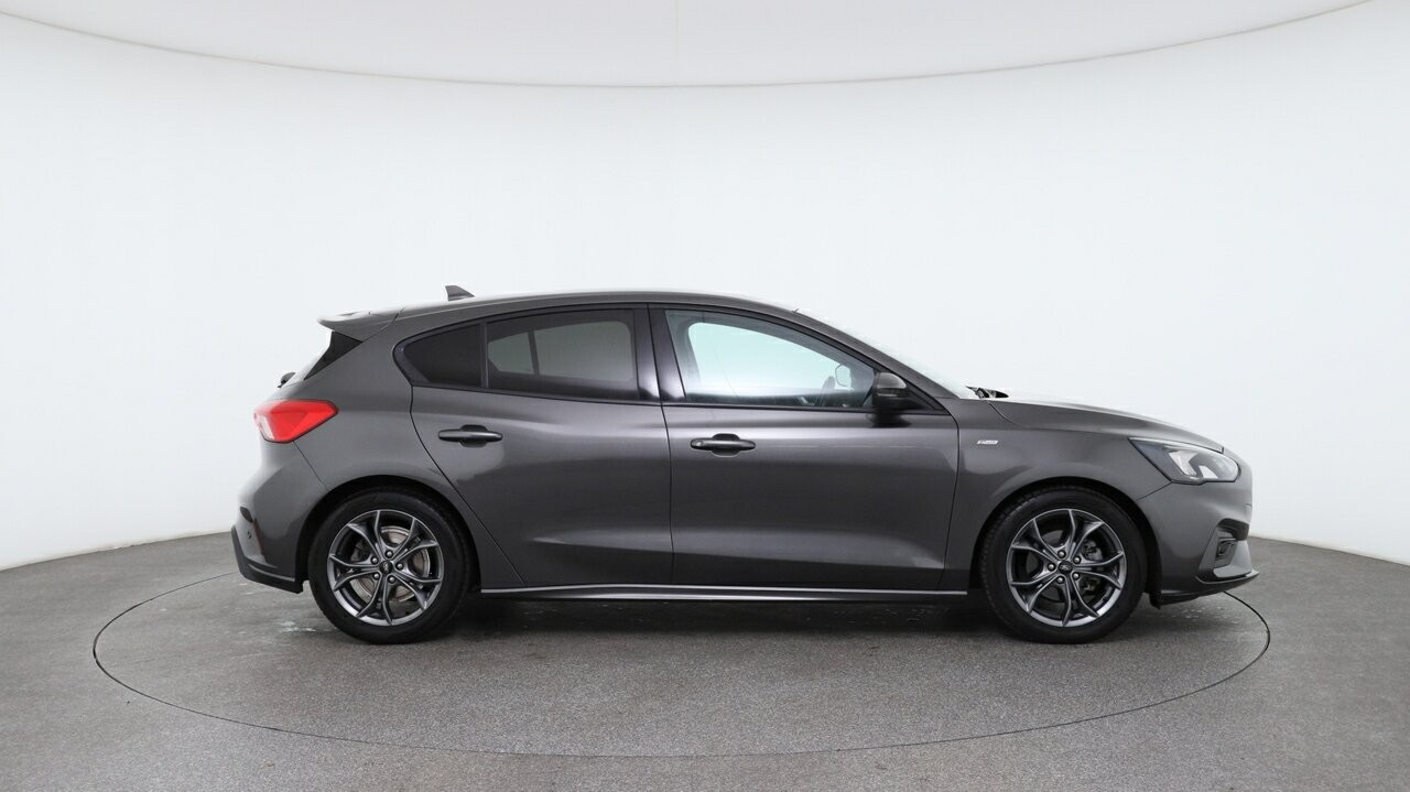 Ford Focus image 3