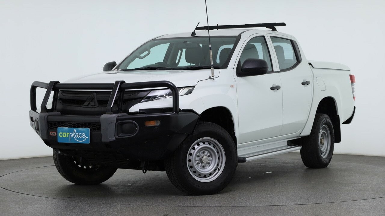 Mitsubishi Triton image 1