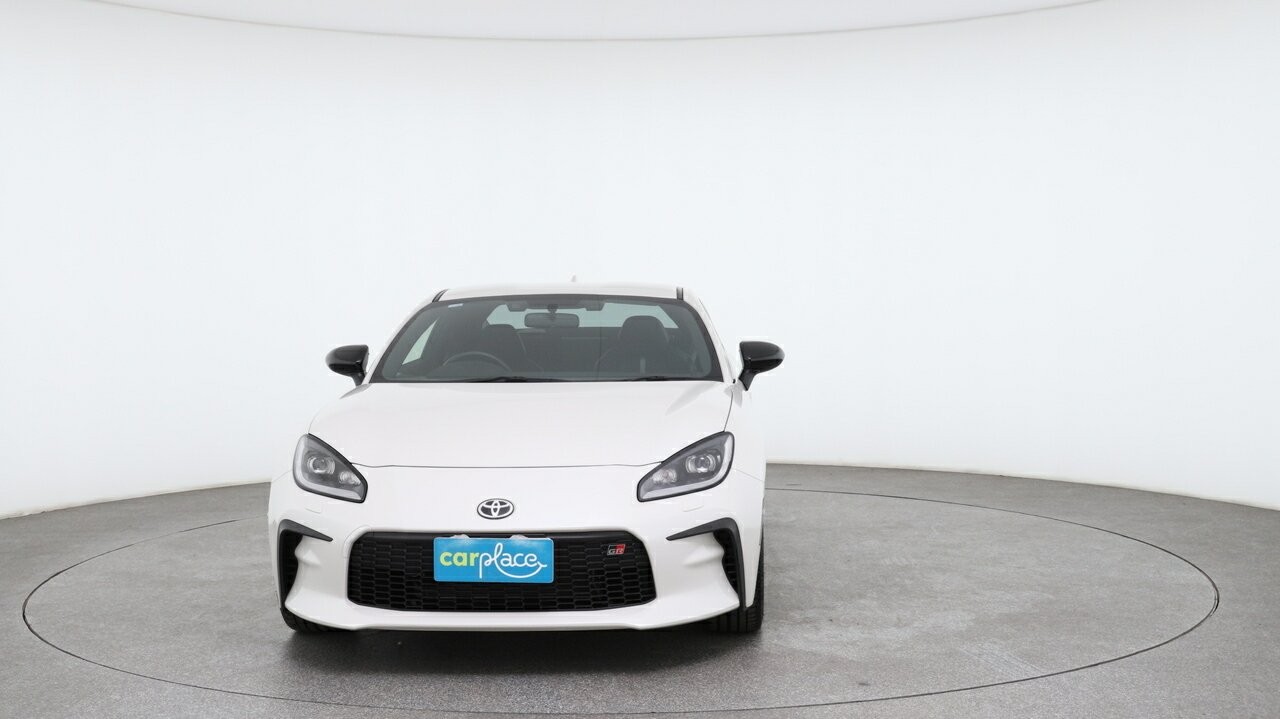Toyota Gr86 image 2