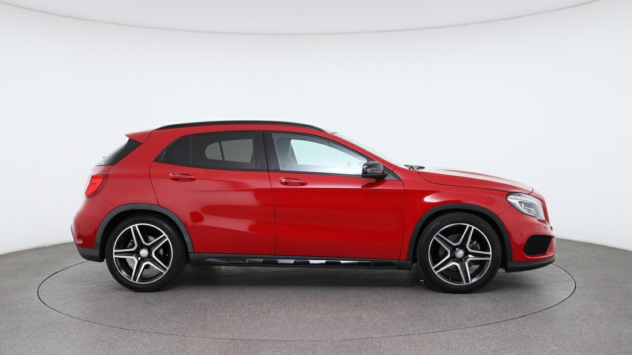 Mercedes Benz Gla-class image 3