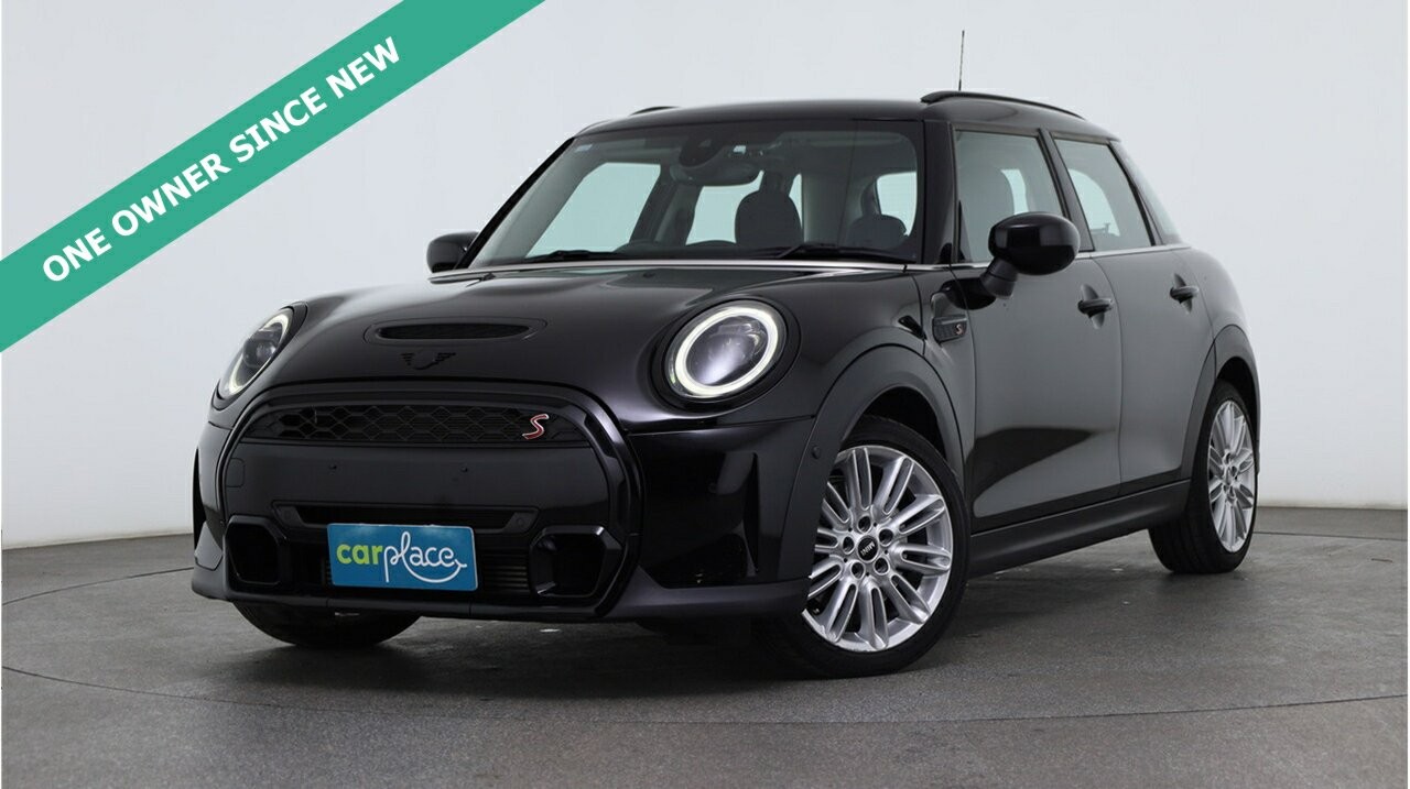 Mini Hatch image 1