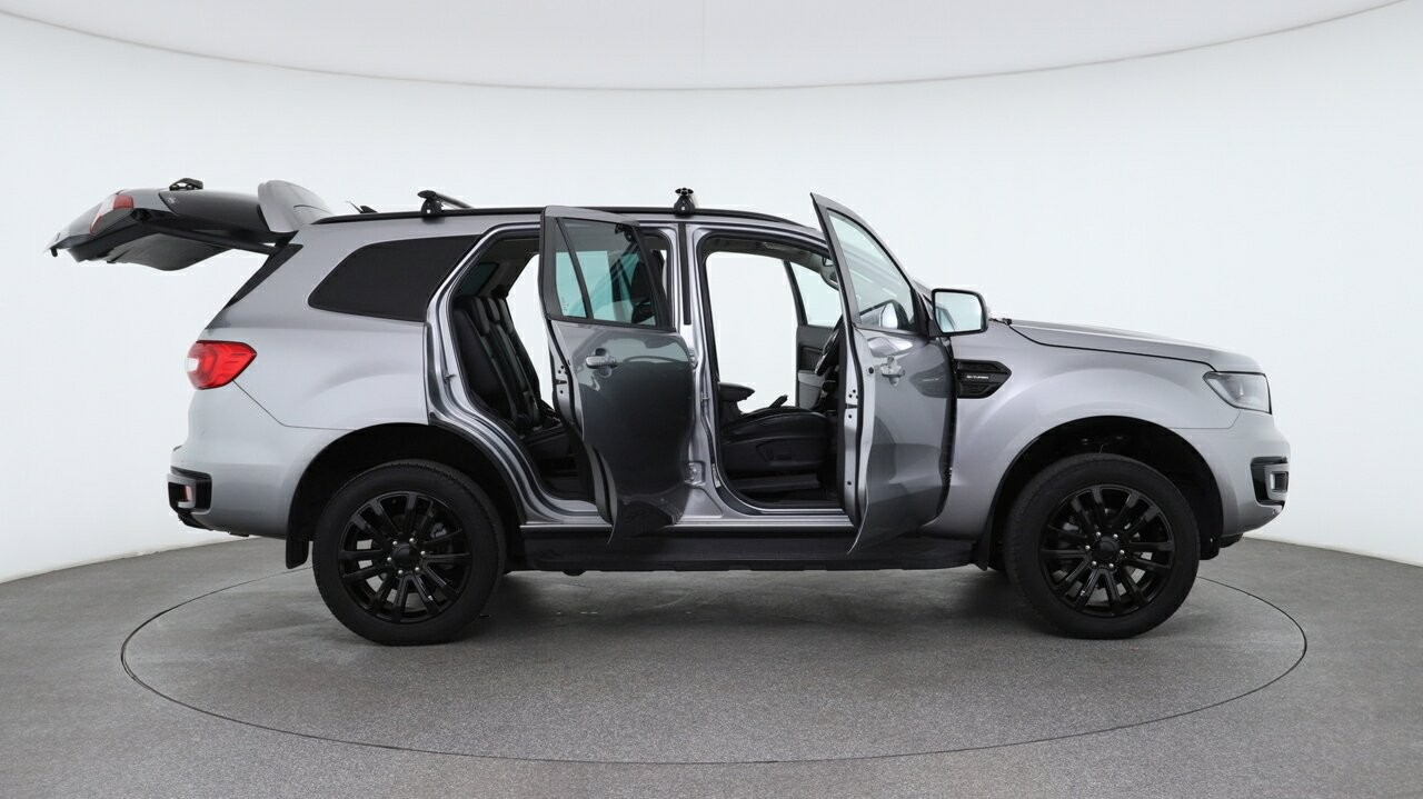 Ford Everest image 4