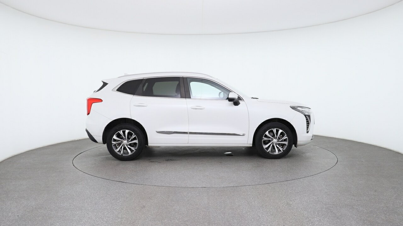Haval Jolion image 4