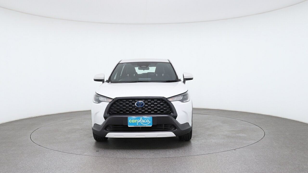 Toyota Corolla Cross image 2