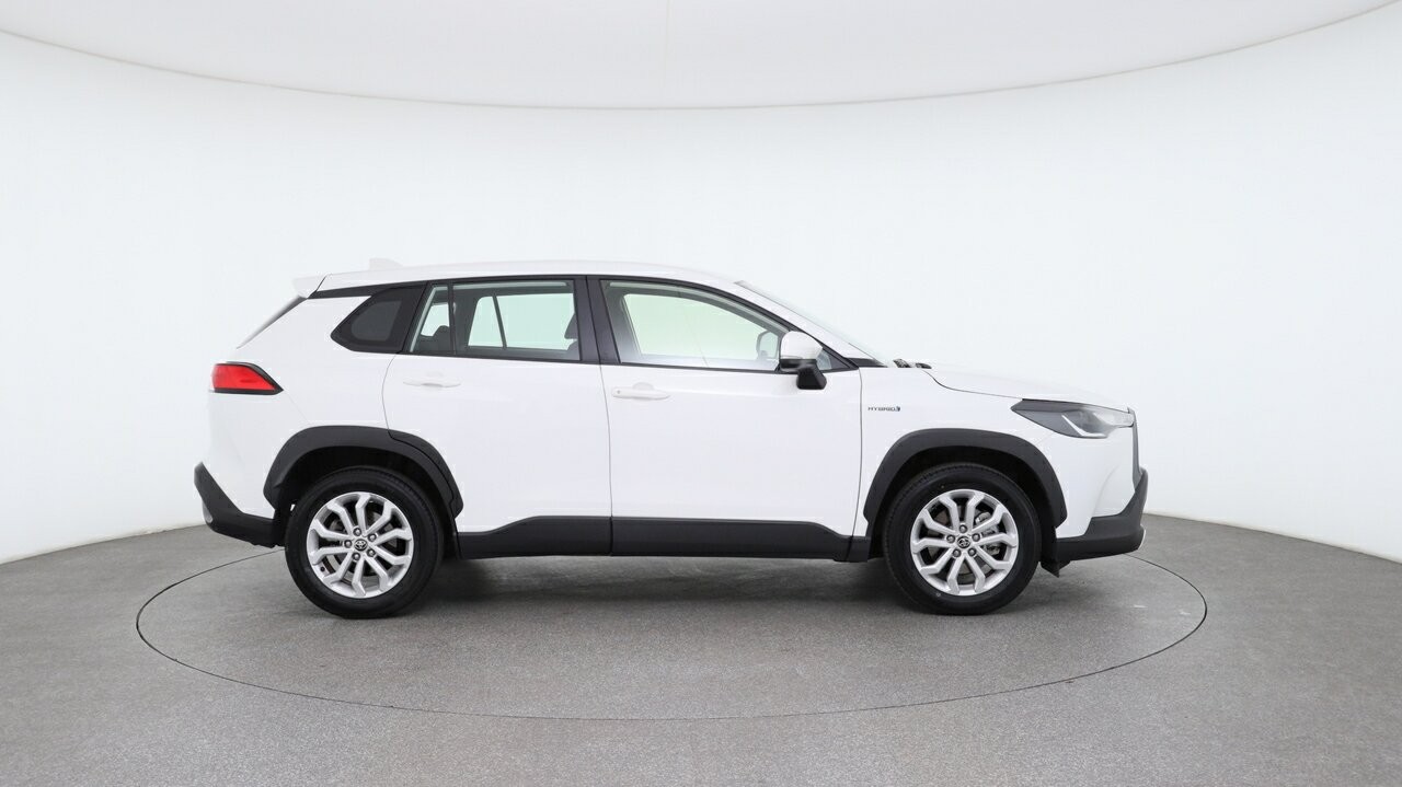 Toyota Corolla Cross image 3