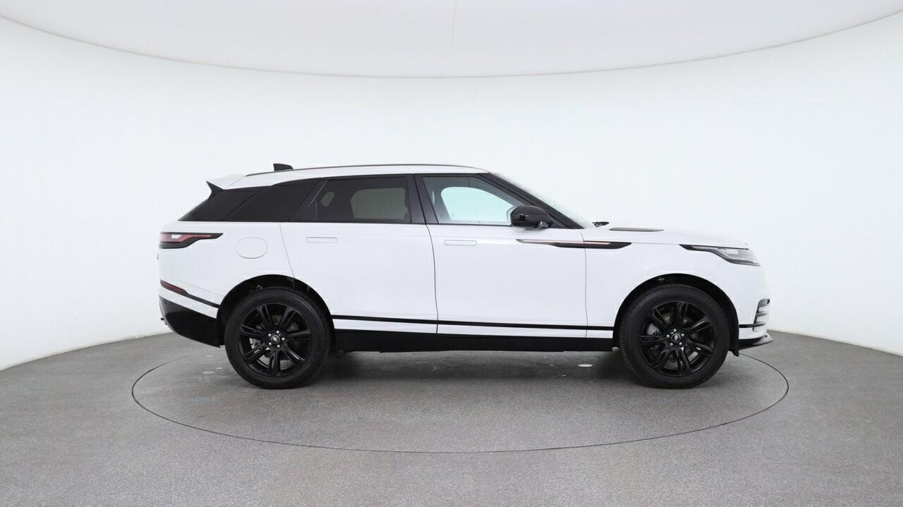 Land Rover Range Rover Velar image 4