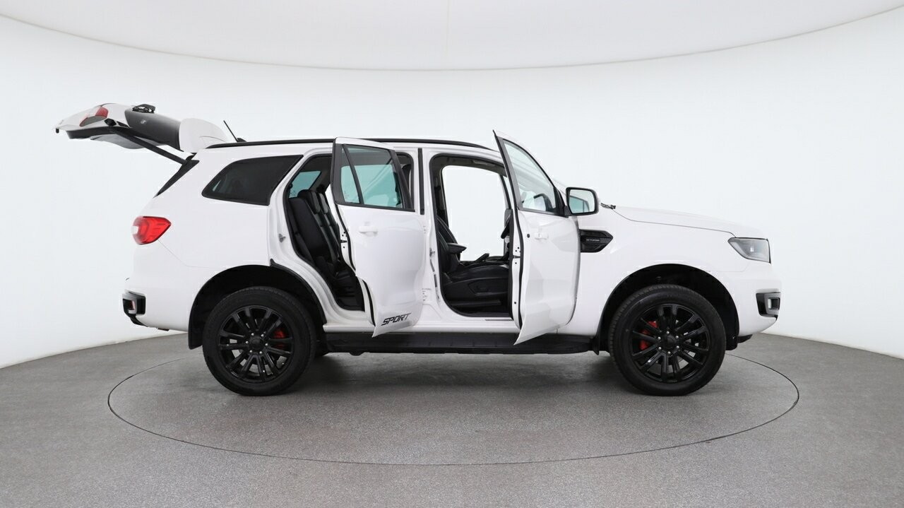 Ford Everest image 4