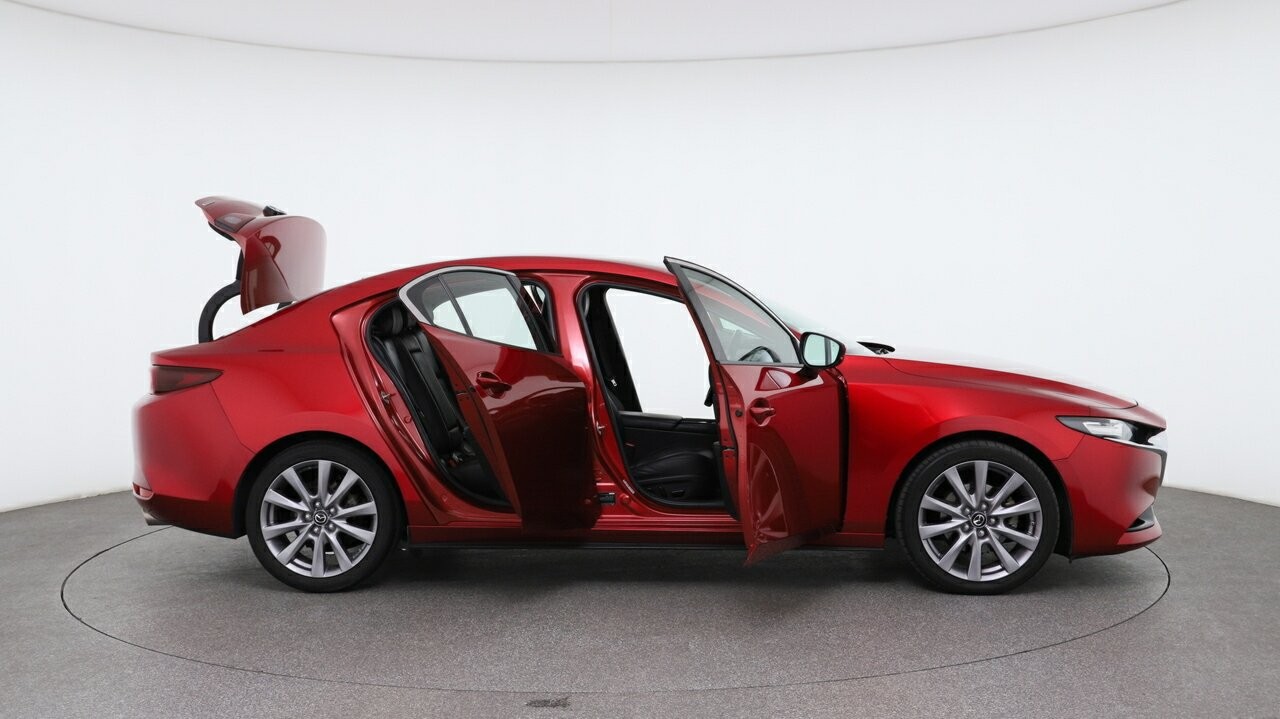 Mazda 3 image 3