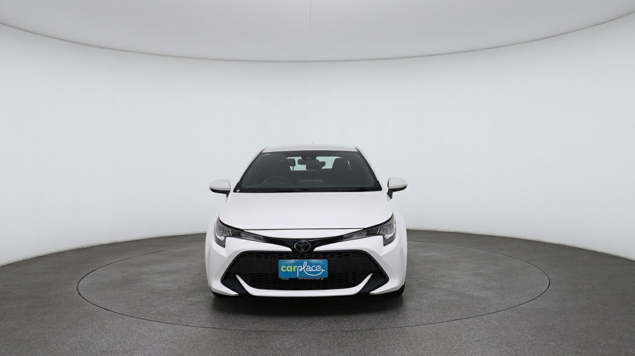 Toyota Corolla image 2