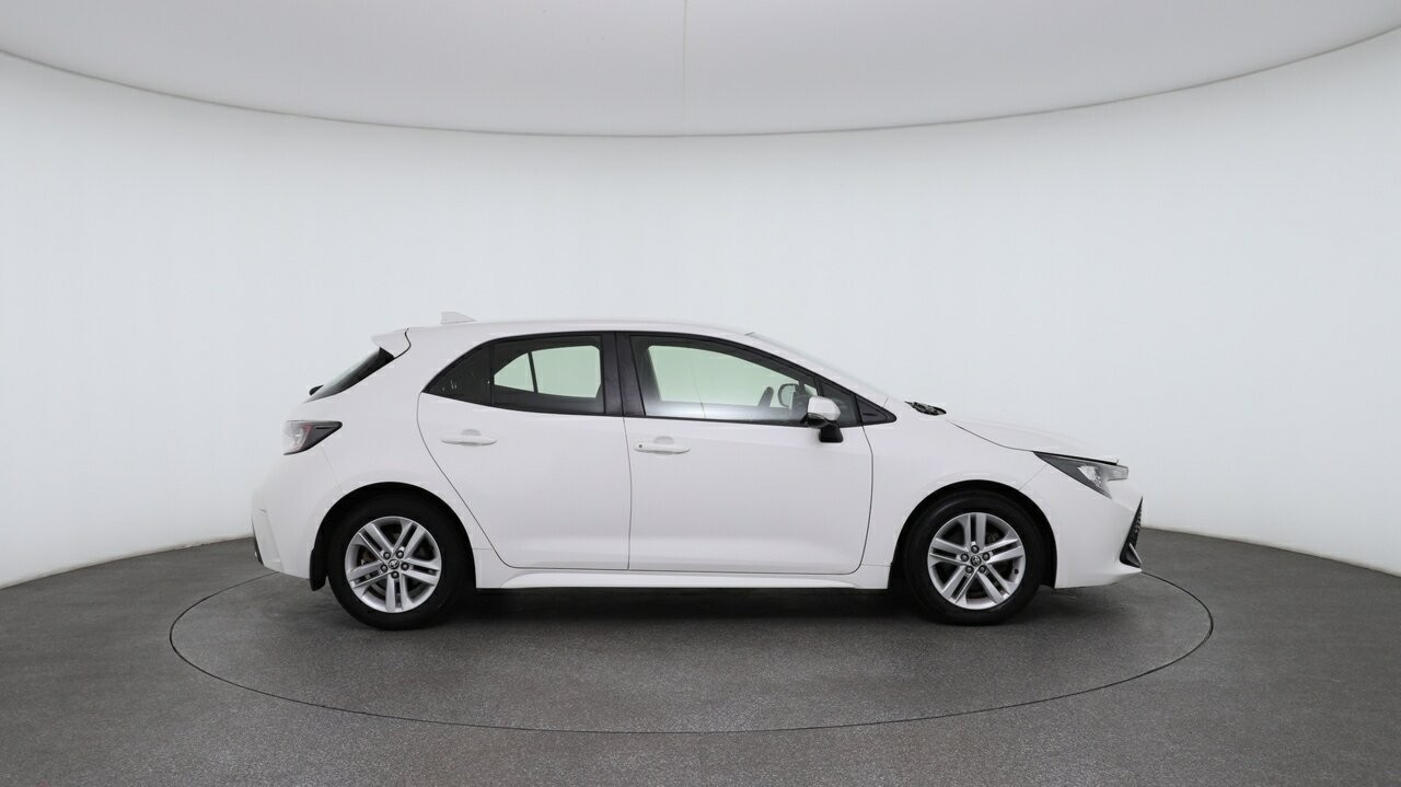 Toyota Corolla image 3