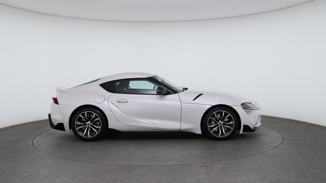 Toyota Supra image 3