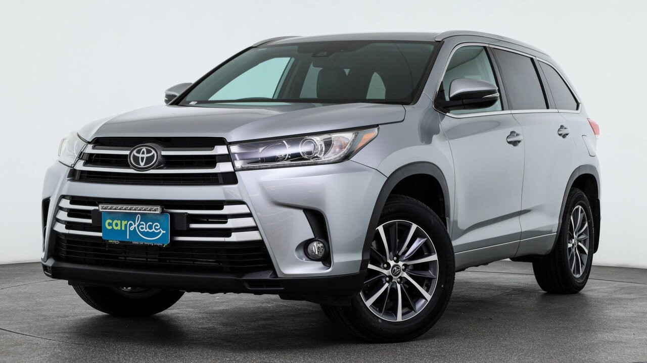 Toyota Kluger image 1