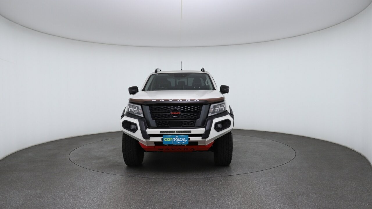 Nissan Navara image 2