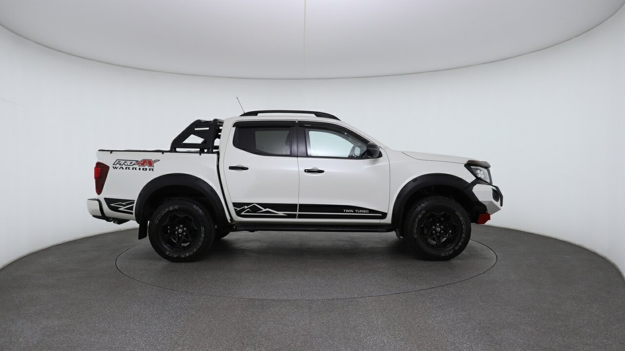 Nissan Navara image 3