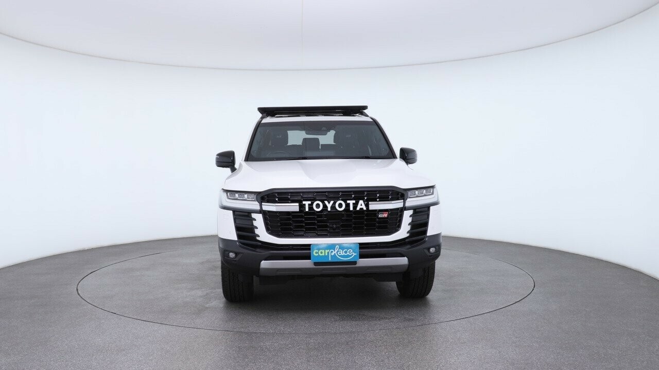 Toyota Landcruiser image 2