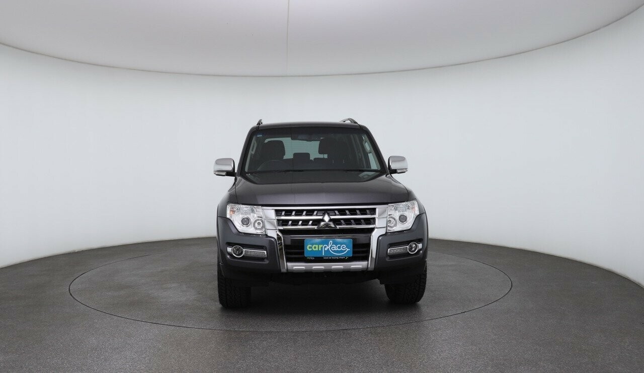 Mitsubishi Pajero image 2