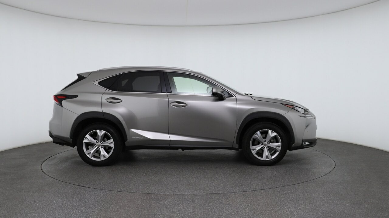 Lexus Nx image 3