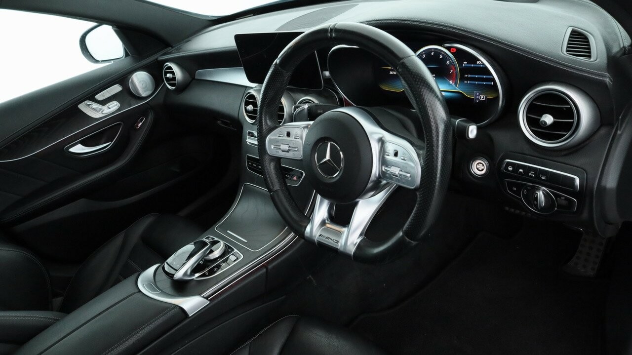 Mercedes Benz C-class image 4
