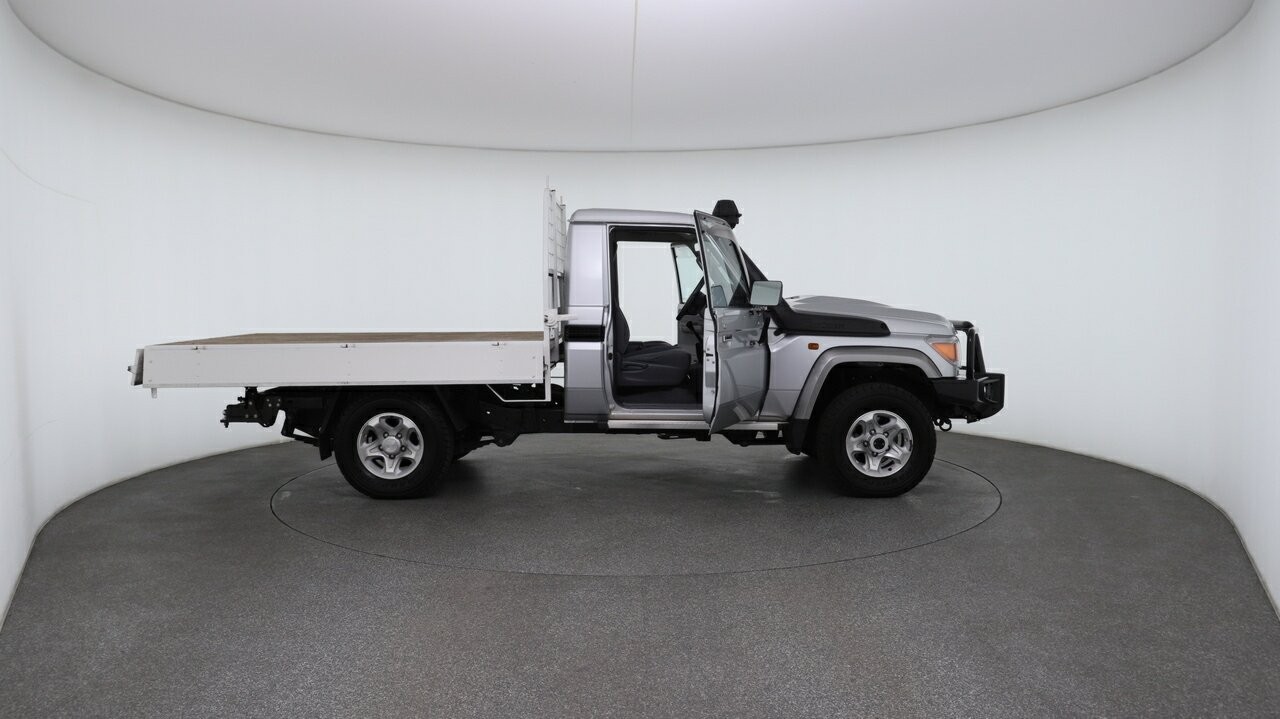 Toyota Landcruiser image 4