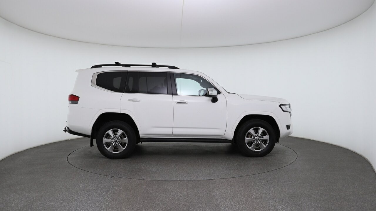 Toyota Landcruiser image 3