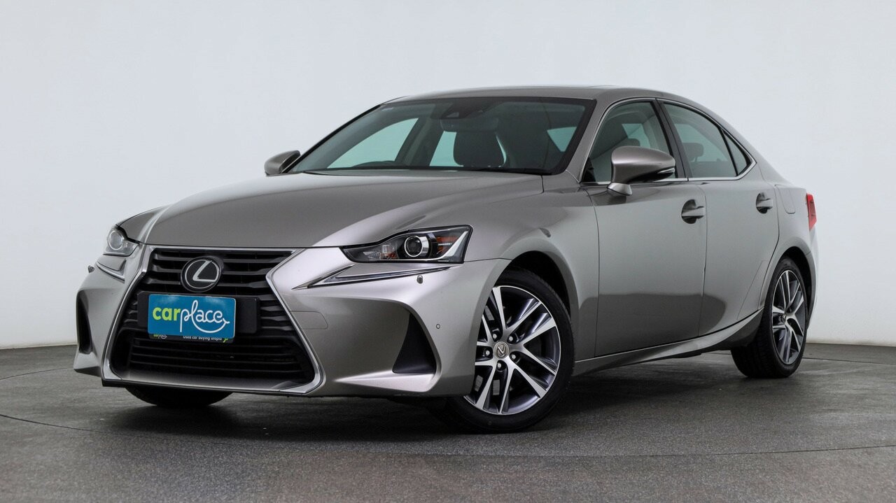 Lexus Is image 1
