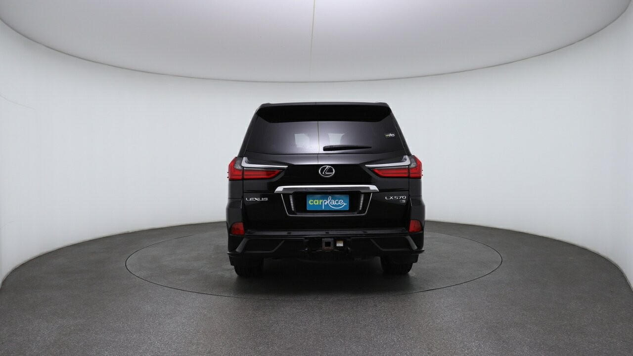 Lexus Lx image 2