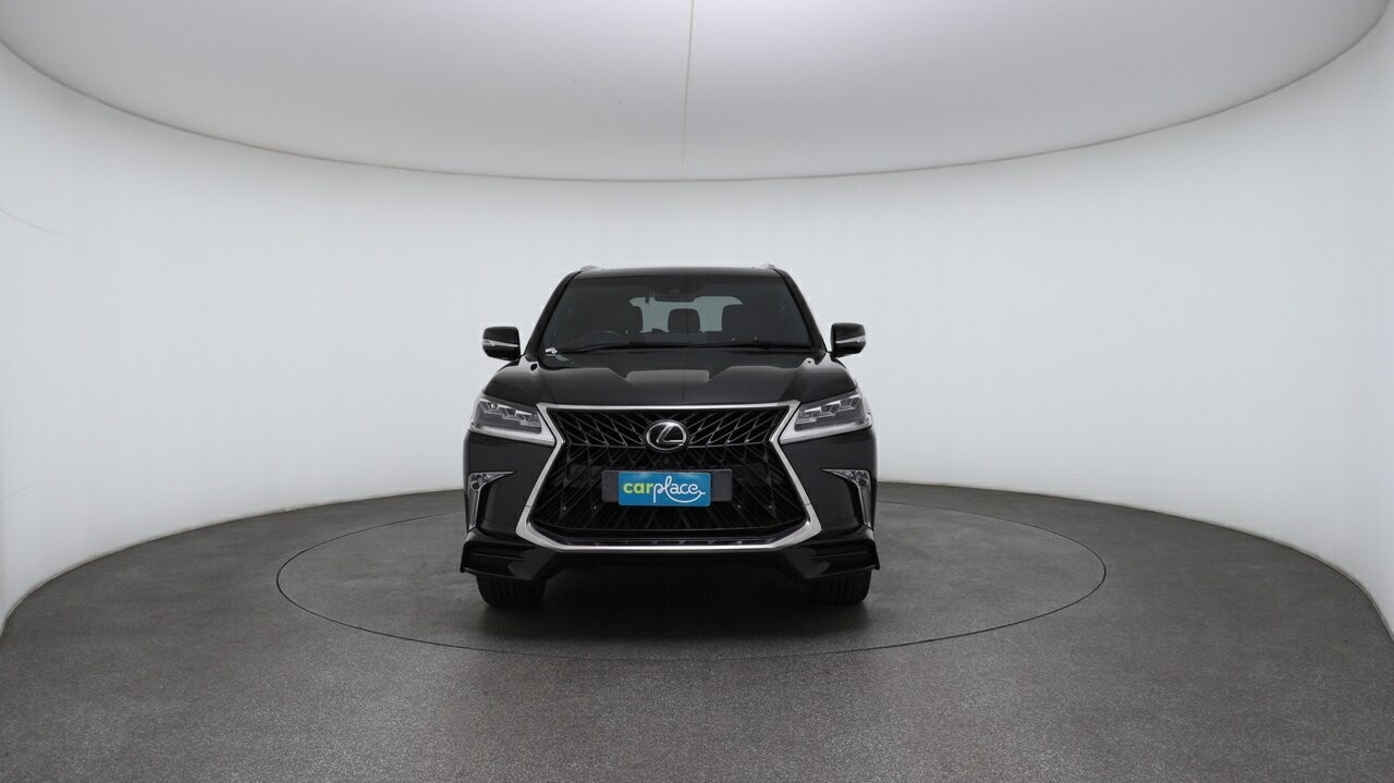 Lexus Lx image 3
