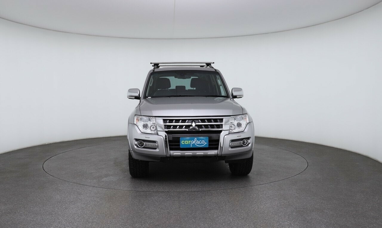 Mitsubishi Pajero image 2