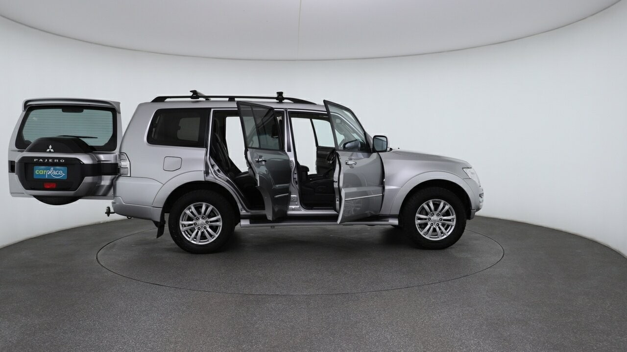Mitsubishi Pajero image 4