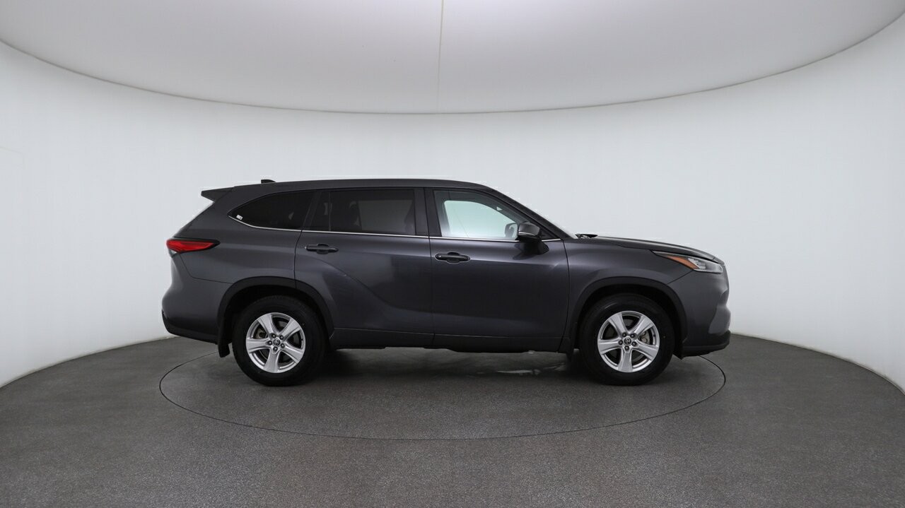 Toyota Kluger image 3