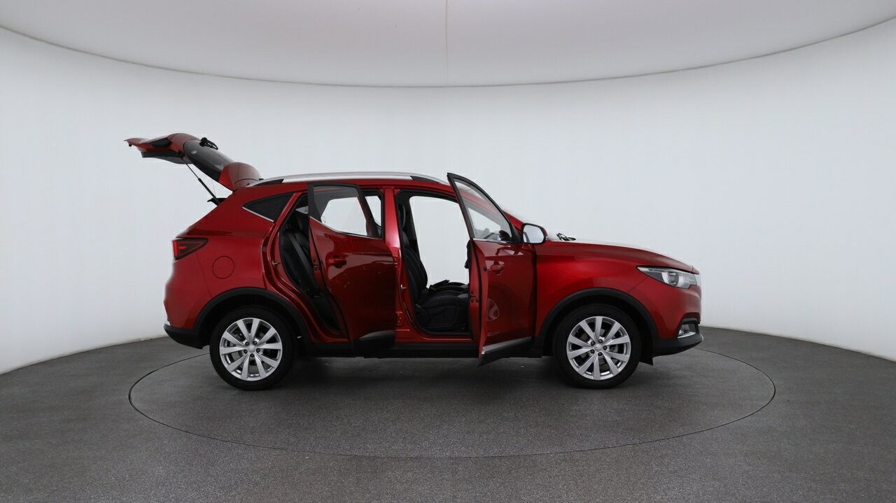 MG Zs image 4