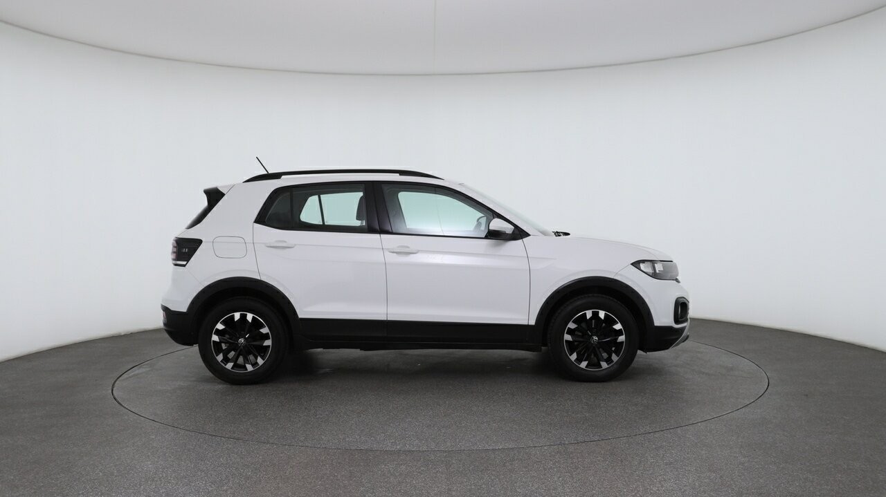 Volkswagen T-cross image 3