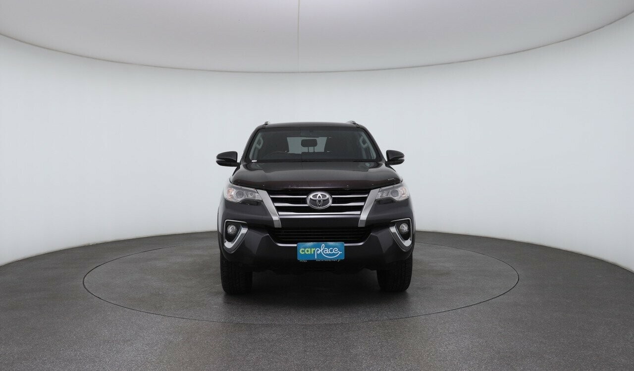 Toyota Fortuner image 2