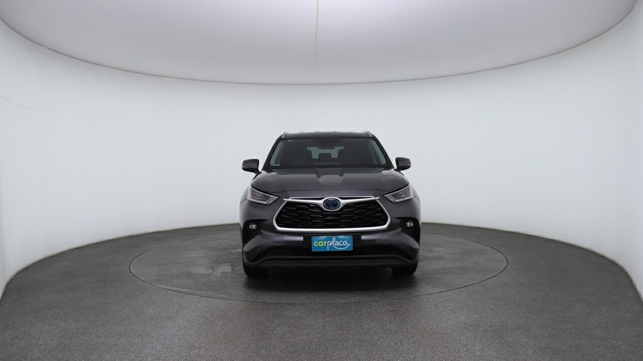 Toyota Kluger image 2