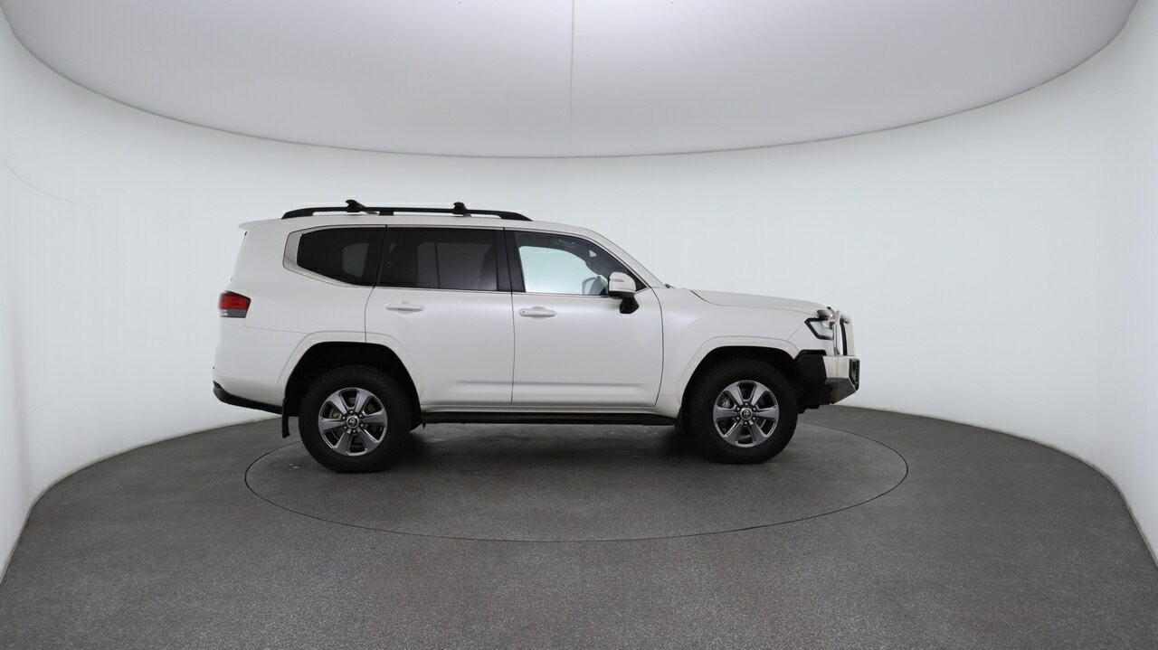 Toyota Landcruiser image 3