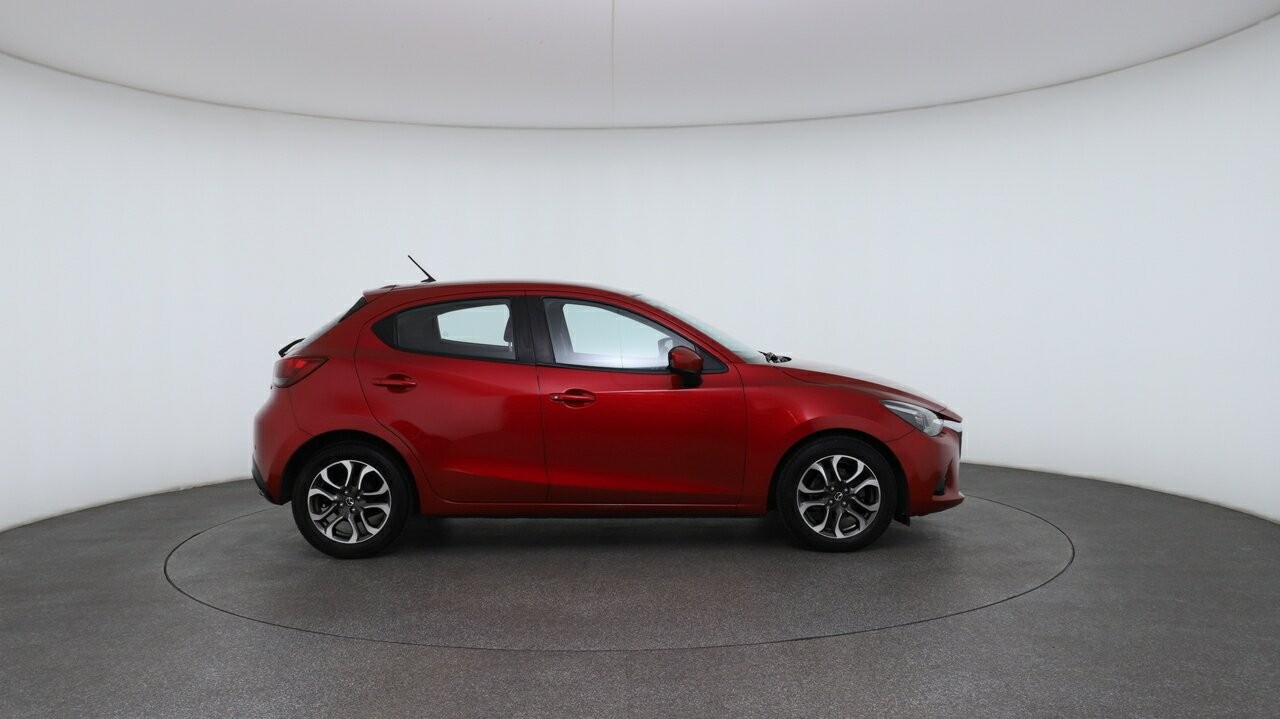 Mazda 2 image 3