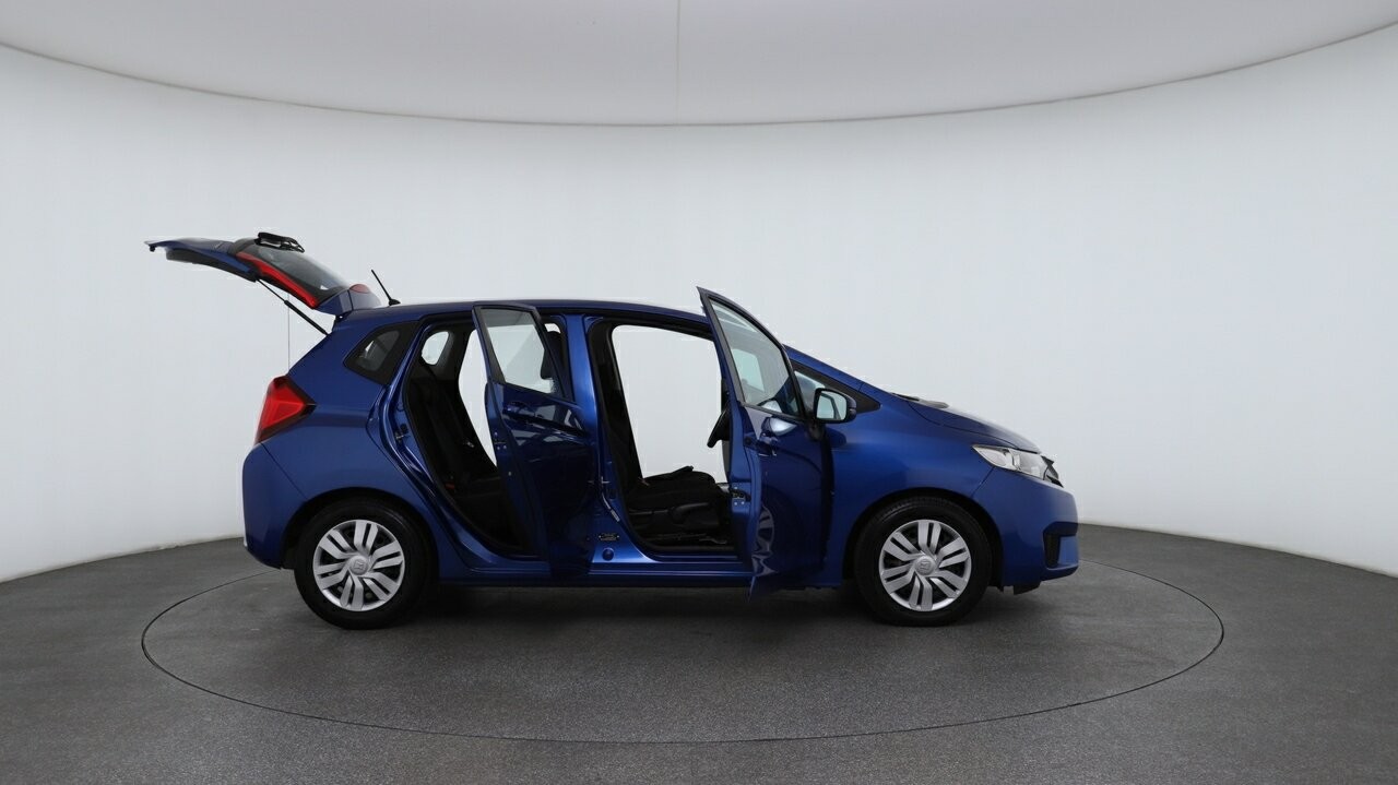 Honda Jazz image 4