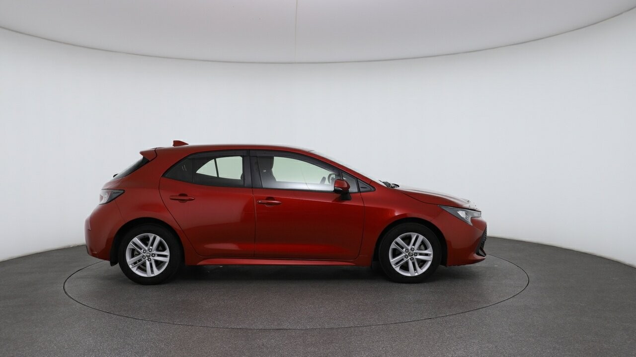 Toyota Corolla image 3