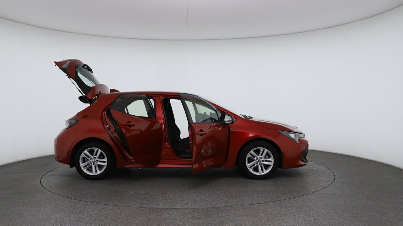 Toyota Corolla image 4