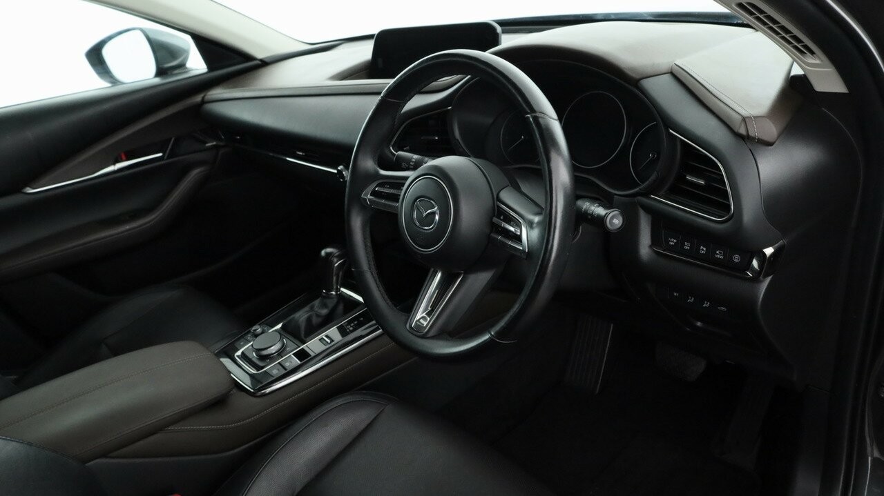 Mazda Cx-30 image 4
