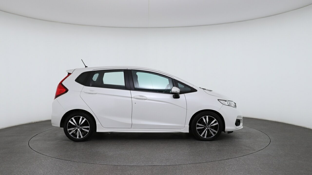 Honda Jazz image 3