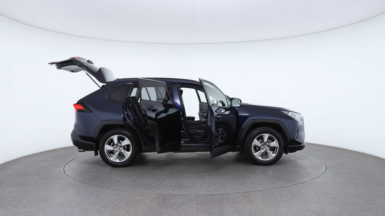 Toyota Rav4 image 4